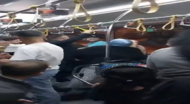 Sultanbeylide yolcuların koltuk kavgası kamerada