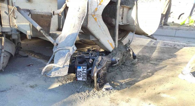 Sultangazide 5 araçlı zincirleme kaza: 2 yaralı