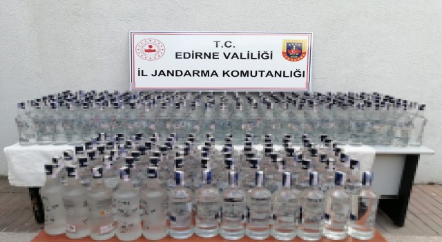 Şüpheli araçtan 307 litre kaçak içki çıktı