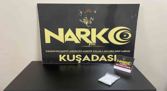 Şüpheli araçtan uyuşturucu çıktı