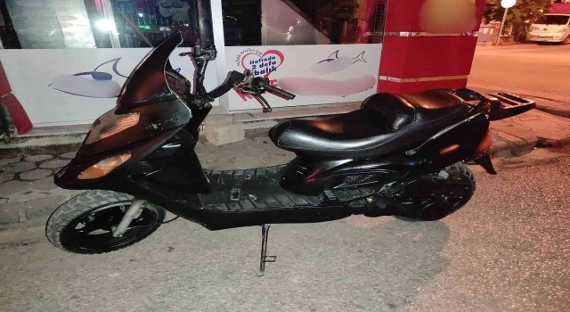 Şüpheli şahıslardan çalıntı motosiklet ve tabanca ele geçirildi