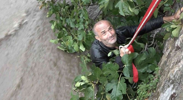 Suyu yükselen derede can pazarı
