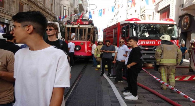 Taksimde otelde yangın