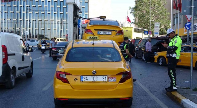 Taksimde ticari taksilere ceza yağdı