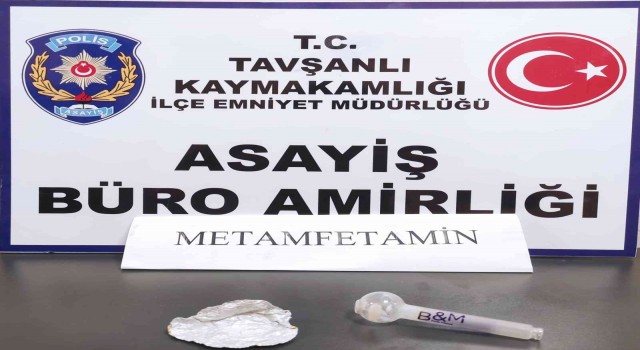 Tavşanlıda bir kişinin üzerinde uyuşturucu ele geçirildi