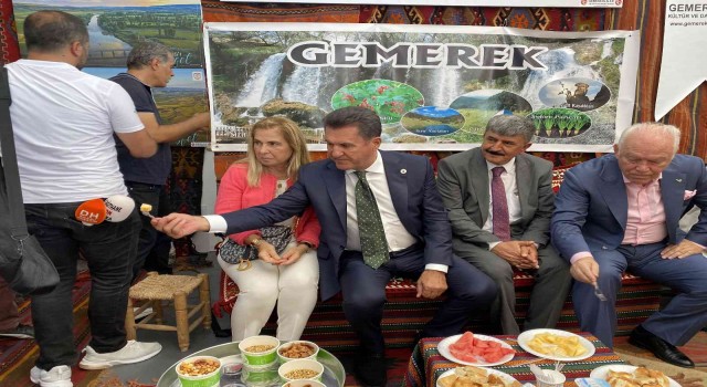 TDP Genel Başkanı Sarıgül: İzmirin kurtuluşu müthiş bir şekilde kutlanmıştır”