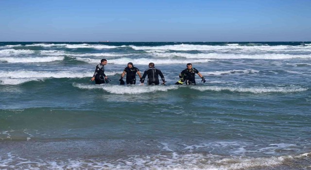 Tekirdağda denize giren 2 kardeşten biri kayboldu, diğeri hastaneye kaldırıldı