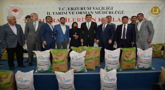 Tekmanda çiftçilere 20 ton buğday tohumu dağıtıldı