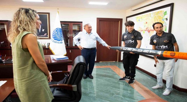 Teknofestin “En İyi Takım Ruhu” ödülü SEYTİM roket takımına