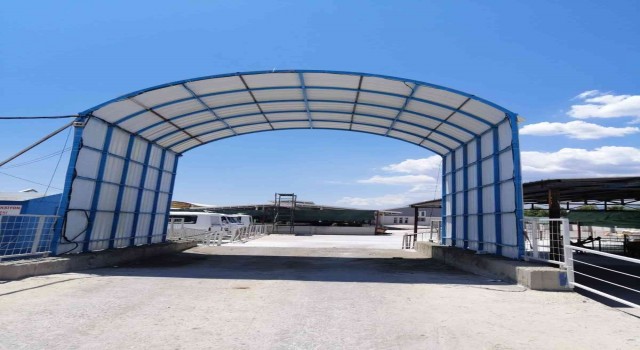 Ticaret Borsası, hayvan pazarına fan ve sisleme sistemi kurdu