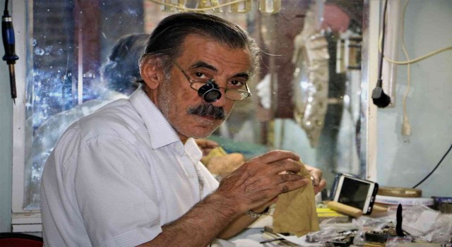 ‘Tik Tak sesini beynine işleyen usta, 52 yıldır zamanı ayarlıyor