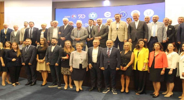 TOBB Başkanı Hisarcıklıoğlu, İzmirde Arabuluculuk Merkezini açtı