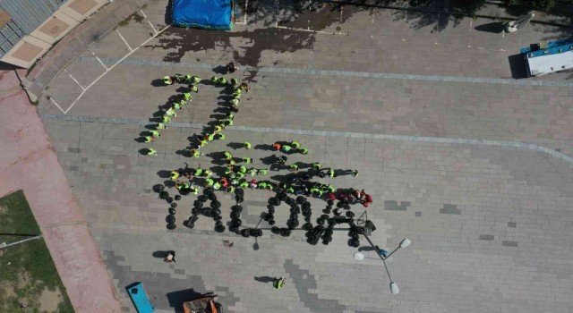 Toplanan çöplerle 77 Yalova yazıldı