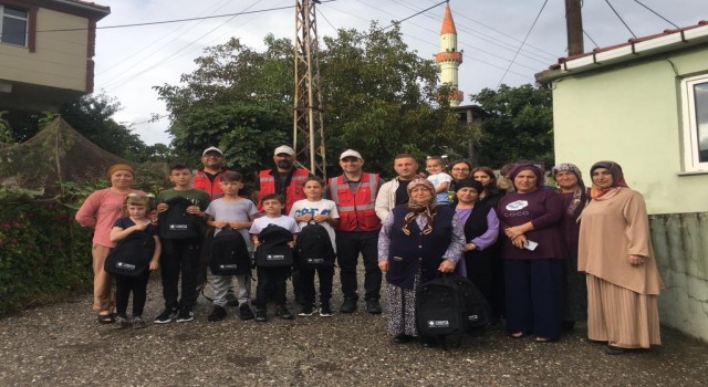 TPAO, okula başlayan çocukları sevindirdi