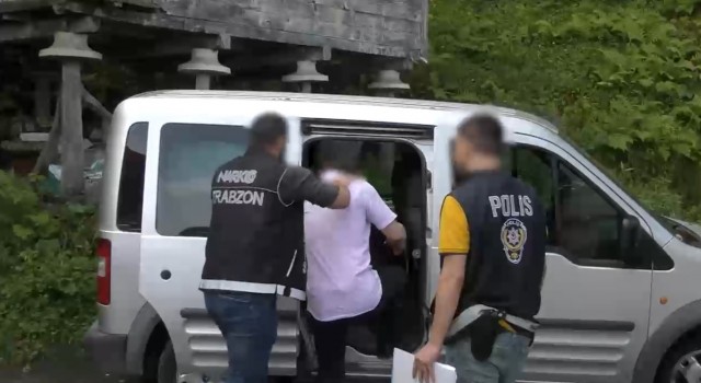 Trabzonda 11 farklı adrese eş zamanlı operasyon: 10 gözaltı