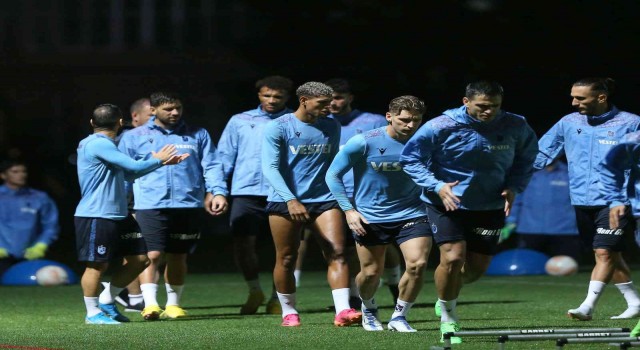 Trabzonspor yağmur altında çalıştı