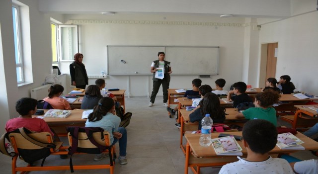 Tuncelide öğrencilere yaban hayatı eğitimi