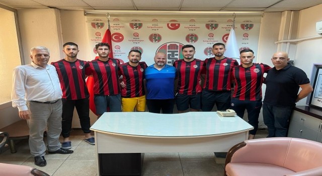 Turgutlusporda imza yağmuru
