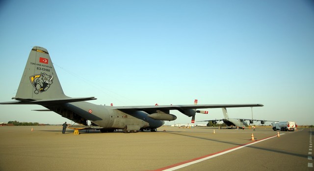 Türk pilotlar TurAz Kartalı 2022 tatbikatı için Azerbaycanda