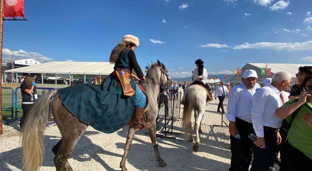 Türk Yıldızları, 4. Dünya Göçebe Oyunlarında nefesleri kesti