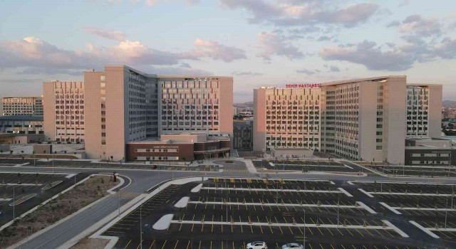 Türkiyenin en büyüklerinden olacak: “Etlik Şehir Hastanesi” açılıyor
