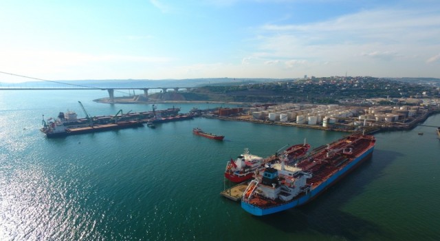 Türkiyenin limanlarında elleçlenen yük miktarı 365,1 milyon tona yükseldi