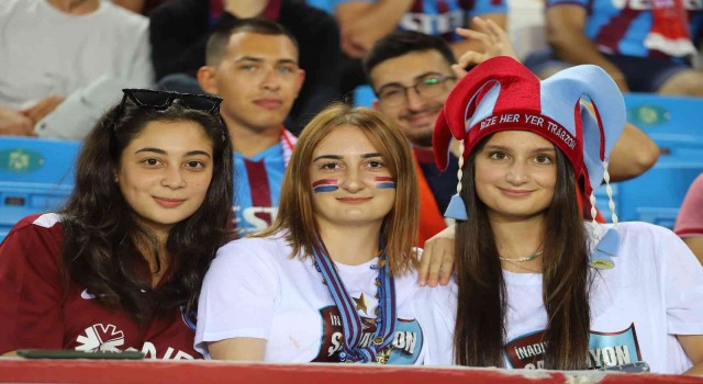 UEFA Avrupa Ligi: Trabzonspor: 1 - Kızılyıldız: 0 (İlk yarı)