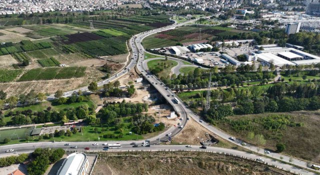 Ulaşım düğümü köprülerle çözülüyor