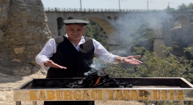 Ünlü kebapçı, Adana İşinin klibinde oynadı