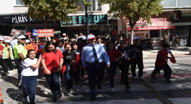 Uşakta “Önce Yaya Uygulaması” farkındalık etkinliği düzenlendi