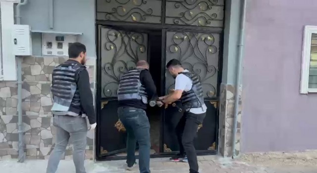 Uşakta 8 uyuşturucu taciri tutuklandı