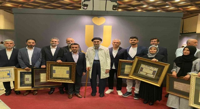Üsküdarda ‘Hatt-ı Müstakim” hüsnühat sergisi sanatseverlere kapılarını açtı