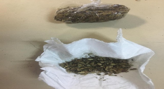 Uyuşturucu satıcısı güven timlerinden kaçamadı