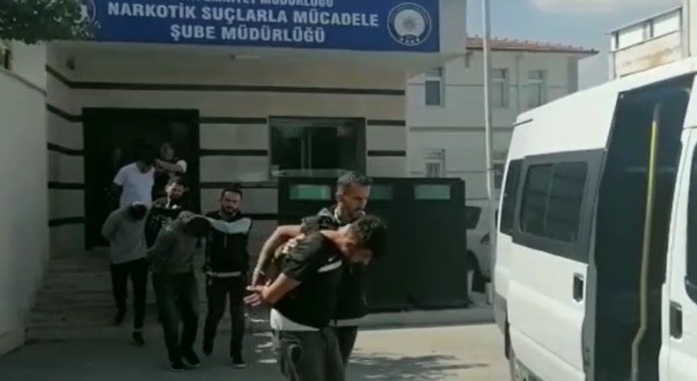 Uyuşturucu tacirlerine yönelik Kökünü Kurutacağız operasyonu: 33 tutuklama