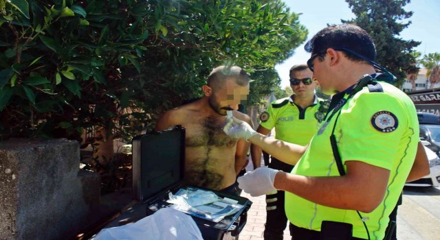 Uyuşturucunun etkisiyle ortalığı birbirine kattı, polise yakalanınca Ne güzel kayıp gidecektim ama aksiyonu siz çıkardınız dedi