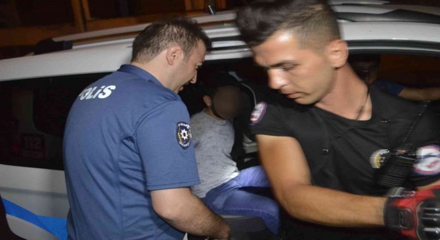 Uyuşturucuyla yakalanan 2 şahıs gözaltına alındı