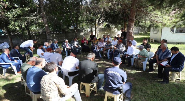 Vali Atay sorunları yerinde dinliyor