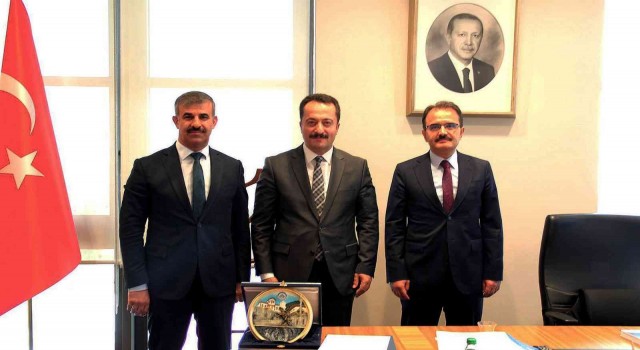 Vali Ayaz ve Rektörü Çiftçiden Cumhurbaşkanlığı Personel ve Prensipler Genel Müdürüne ziyaret