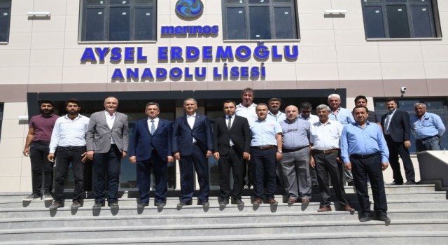 Vali Çuhadar, hizmete girecek okulda incelemelerde bulundu