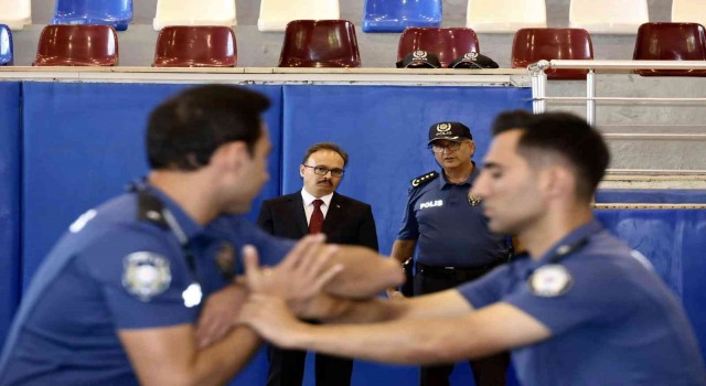 Vali Kızılkaya POMEM öğrencileriyle bir araya geldi