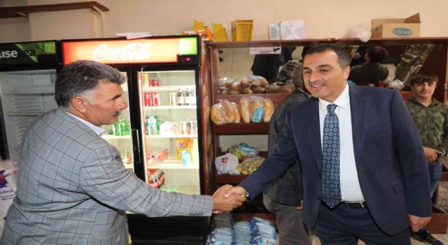 Vali Öksüz Digorda vatandaşlarla buluştu