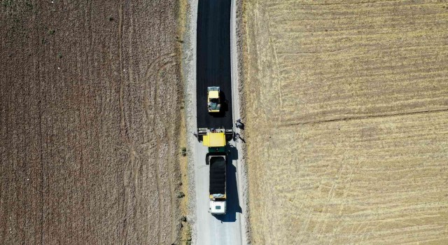 Van Büyükşehir Belediyesinden yol asfaltlama çalışması