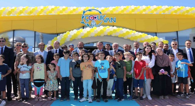 Vanda 307 bin öğrenci ders başı yaptı