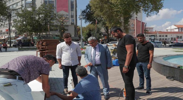 Vazo Meydan çalışmaları sürüyor