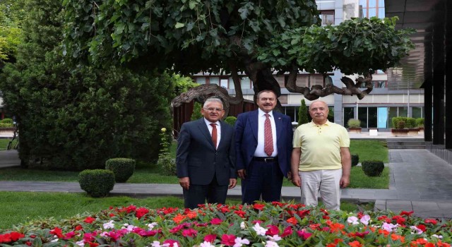 Veysel Eroğlundan Başkan Büyükkıça ziyaret