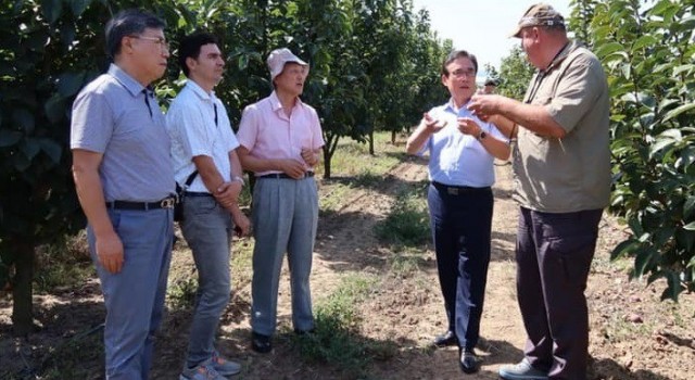 Yalovaya gelen Güney Kore heyetinden araştırma enstitüsünde inceleme