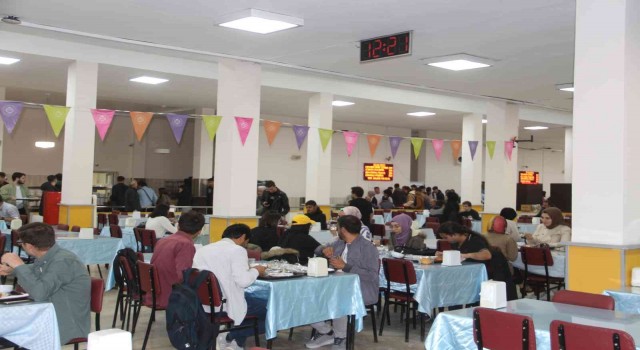 Yanan yemekhane kısa sürede onarılarak öğrencilerin hizmetine sunuldu