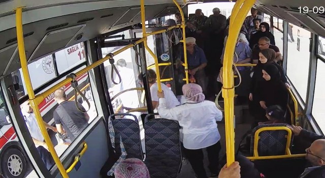 Yaşlı kadına belediye otobüsünde stetoskopuyla müdahale etmişti, o anları anlattı
