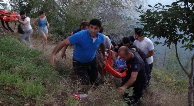 Yaya köprüsünden ıramağa atladı, tüm çabalara rağmen hayatını kaybetti