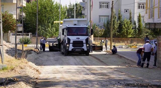 Yeni Mahallede yol düzenleme çalışması